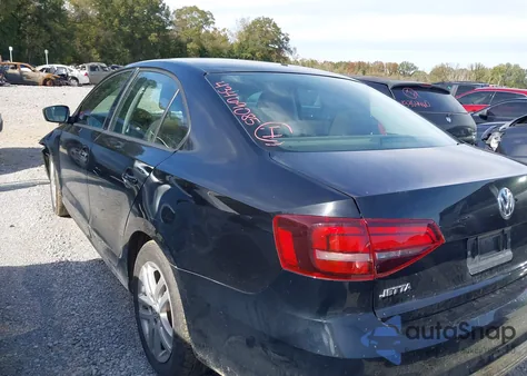 2018 Volkswagen Jetta 1.4T S z USA, uszkodzony, nr VIN 3VW2B7AJ9JM231090